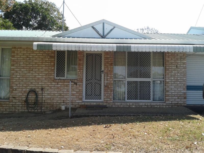 1/100 Victoria Place, Berserker QLD 4701