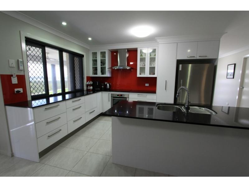 7 Connemara Drive, Kawana QLD 4701