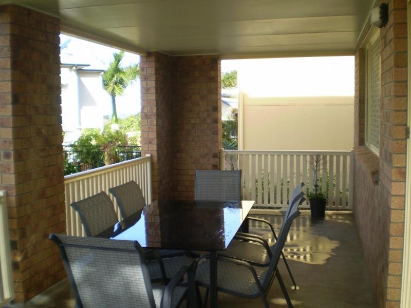 7 Crayke Court, Pacific Heights QLD 4703