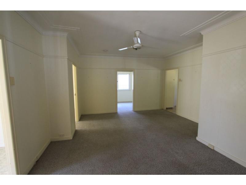 184 High Street, Berserker QLD 4701