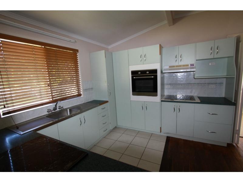276 mcdougall Street, Koongal QLD 4701
