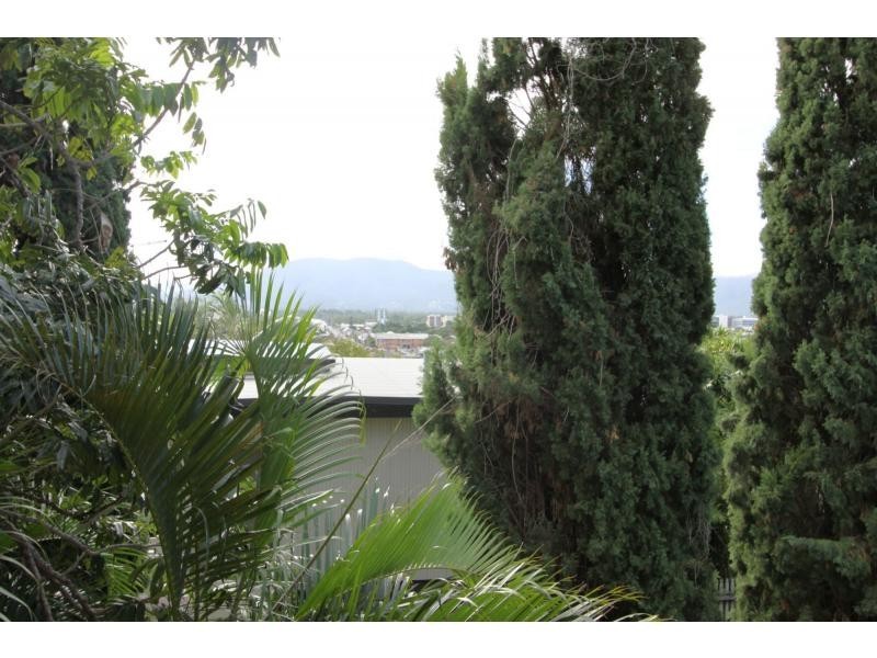 88 Albert Street, The Range QLD 4700