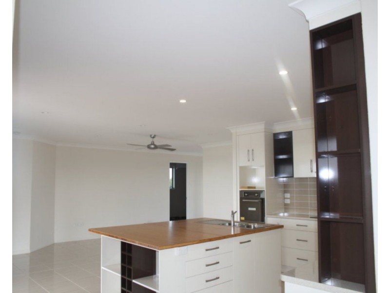 12 Broadhurst Drive, Gracemere QLD 4702