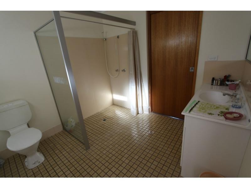 2 Bethesda Street, The Range QLD 4700