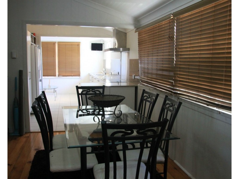 182 Agnes Street, The Range QLD 4700