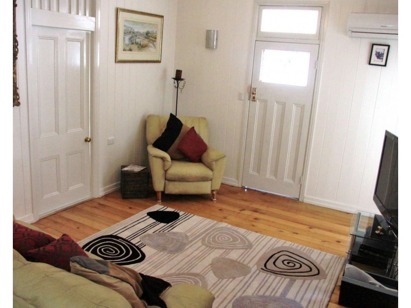 182 Agnes Street, The Range QLD 4700