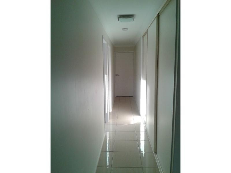 8 Poinciana Place, Gracemere QLD 4702