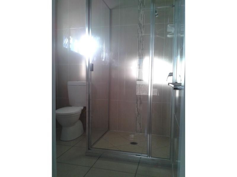 8 Poinciana Place, Gracemere QLD 4702