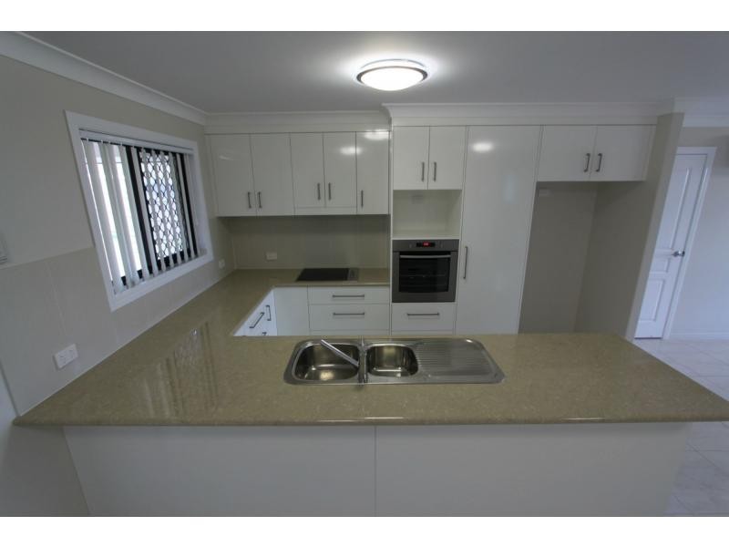 26 Burke And Wills Drive, Gracemere QLD 4702