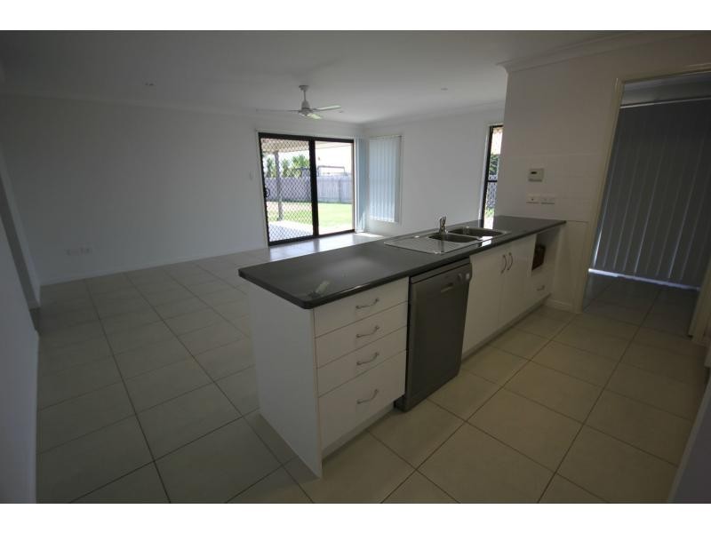 43 Amalfi Drive, Zilzie QLD 4710