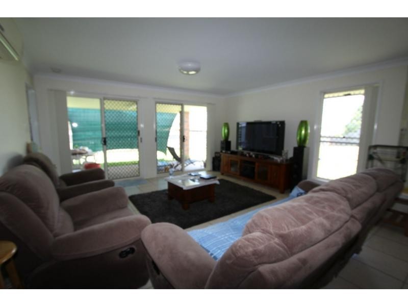 17 William Close, Gracemere QLD 4702