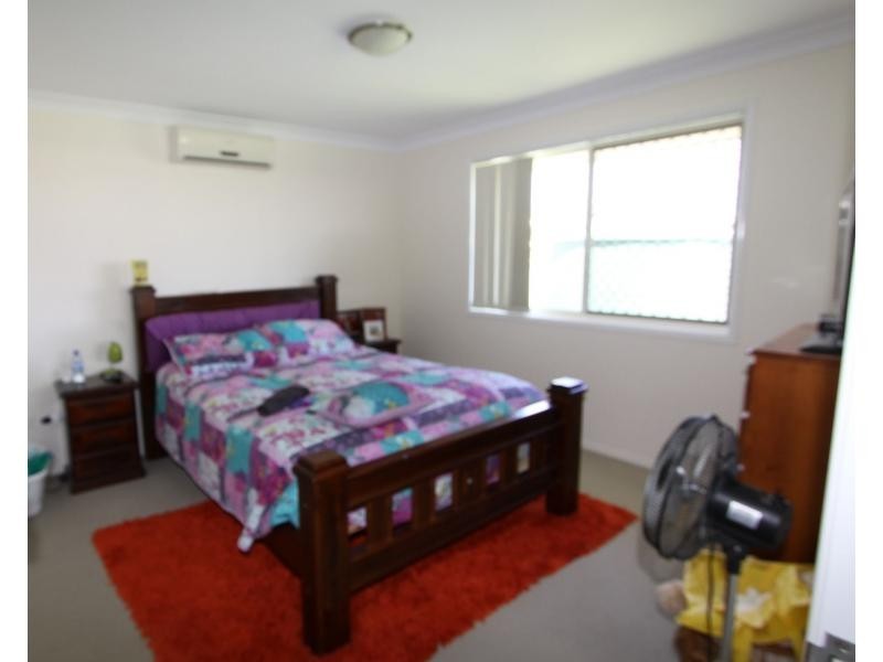 17 William Close, Gracemere QLD 4702