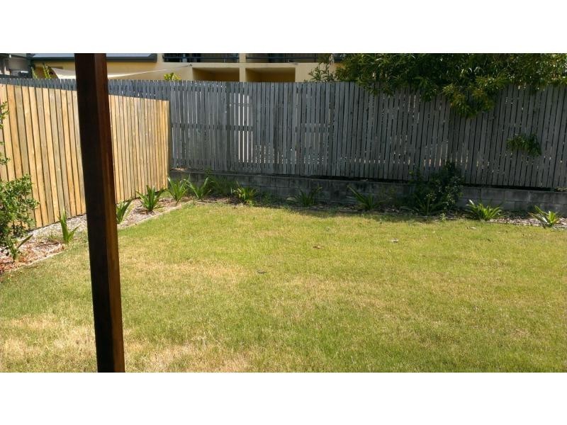 2/107 Sharples Street, Berserker QLD 4701