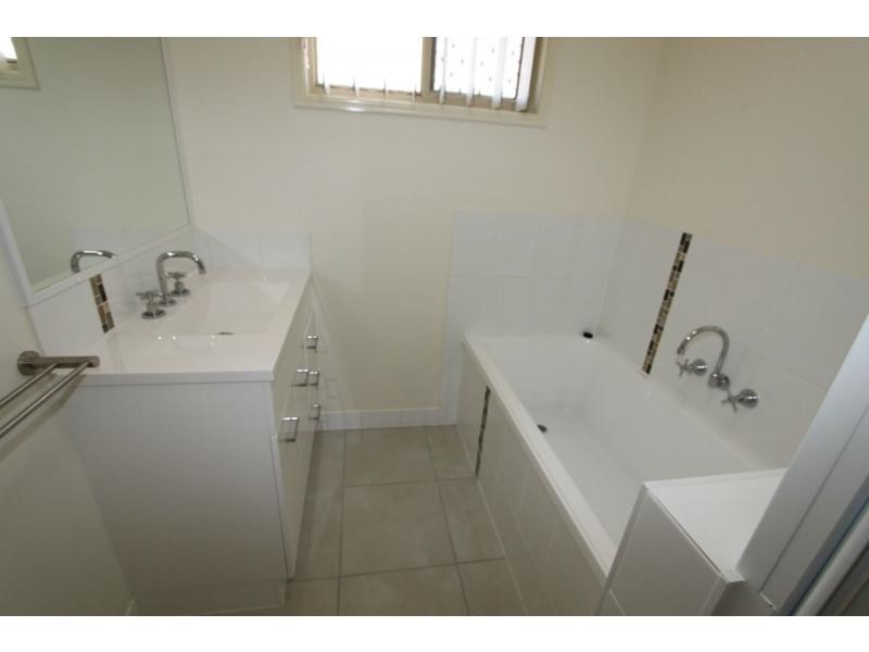 9 Fillwood Court, Gracemere QLD 4702