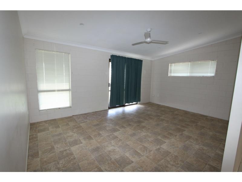 46 Reef Street, Zilzie QLD 4710