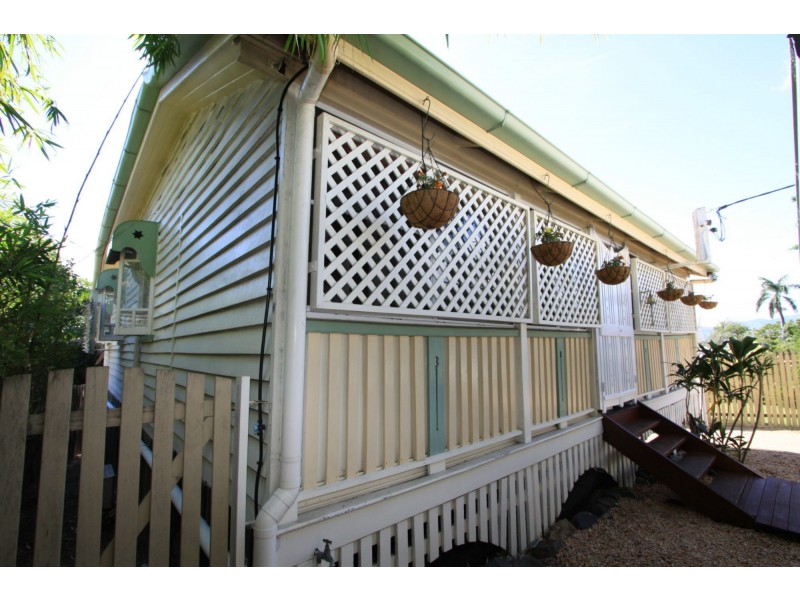 128 North Street, Wandal QLD 4700