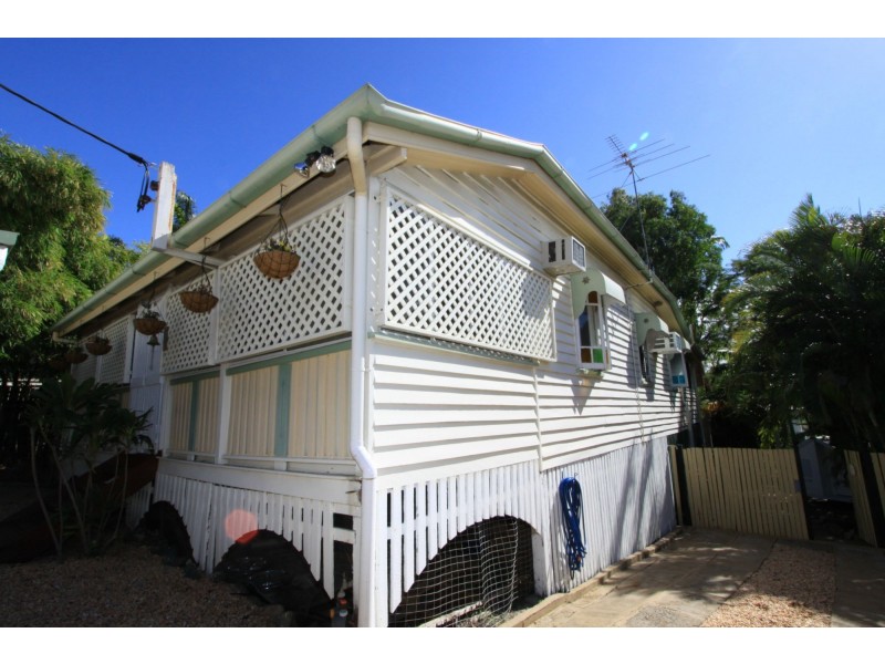 128 North Street, Wandal QLD 4700