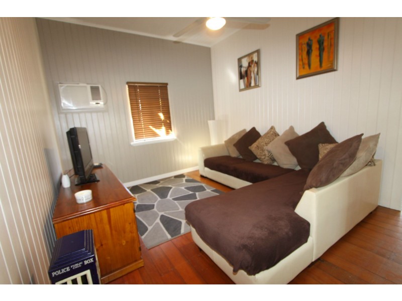 128 North Street, Wandal QLD 4700