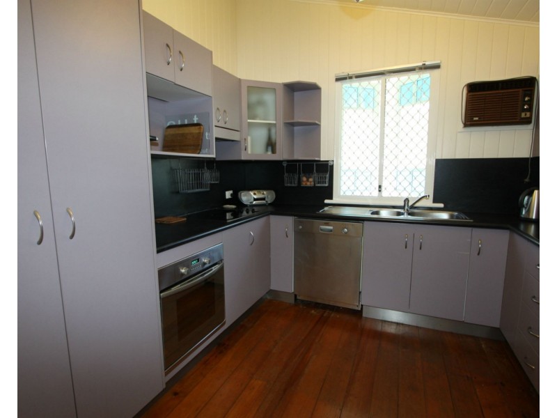 128 North Street, Wandal QLD 4700