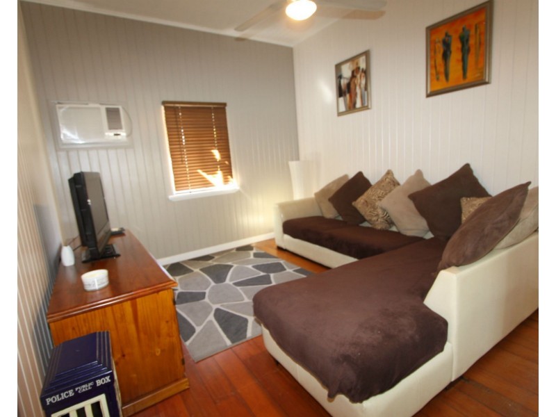 128 North Street, Wandal QLD 4700