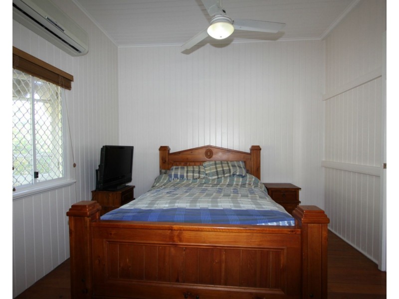 128 North Street, Wandal QLD 4700