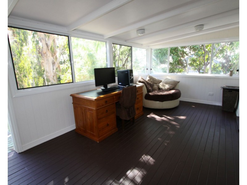 128 North Street, Wandal QLD 4700