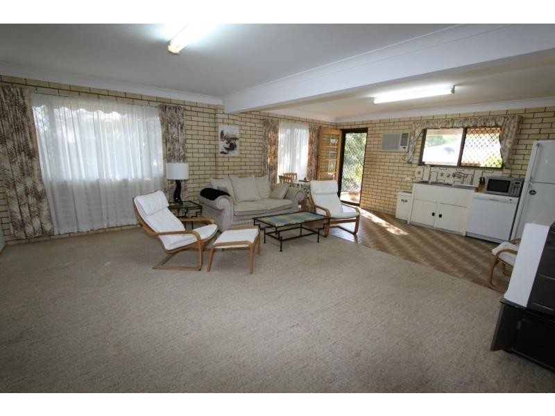 1 Burns Street, Frenchville QLD 4701