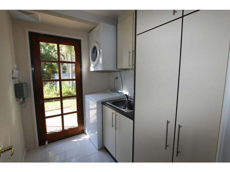 1 Burns Street, Frenchville QLD 4701