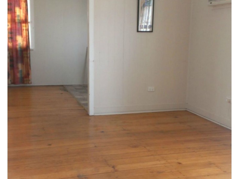 3 Main Street, Park Avenue QLD 4701