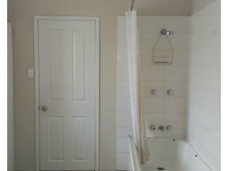 3 Main Street, Park Avenue QLD 4701