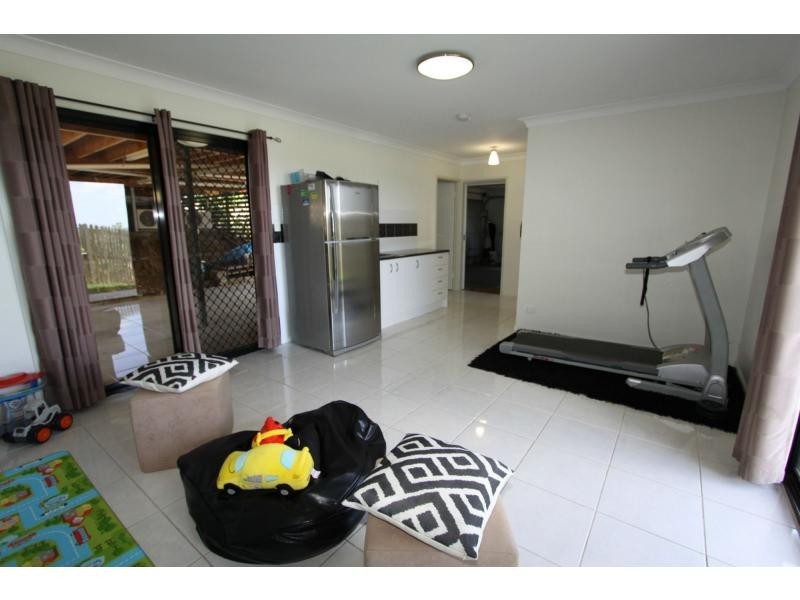 3 Hodda Drive, Kawana QLD 4701