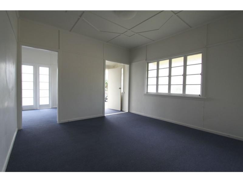 75 Haynes Street, Park Avenue QLD 4701