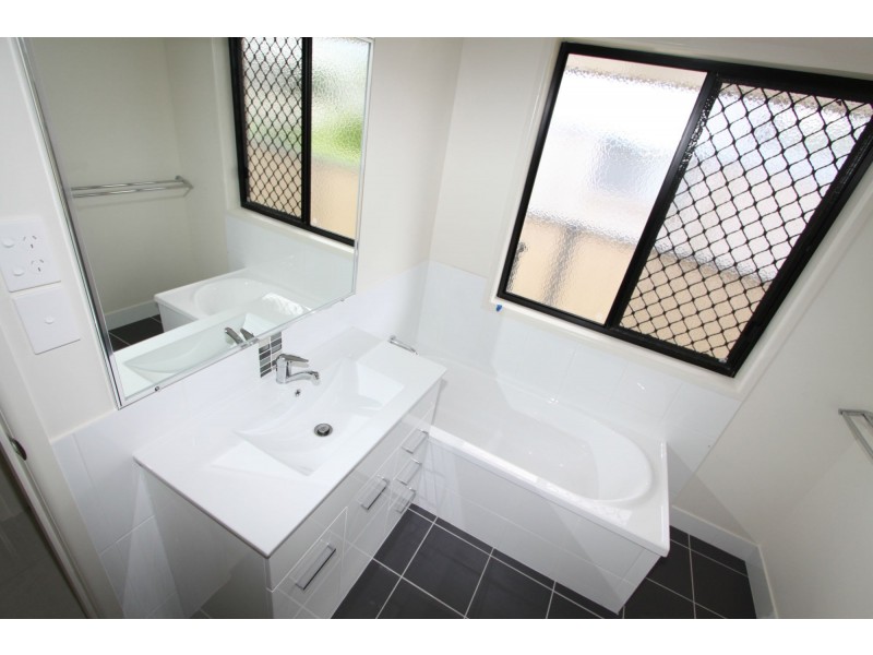 131 Water Street, Berserker QLD 4701