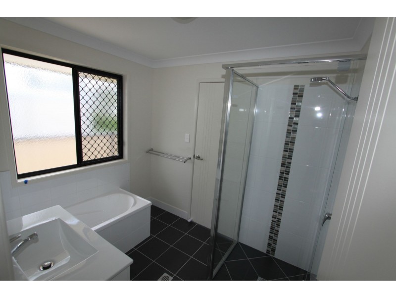 131 Water Street, Berserker QLD 4701