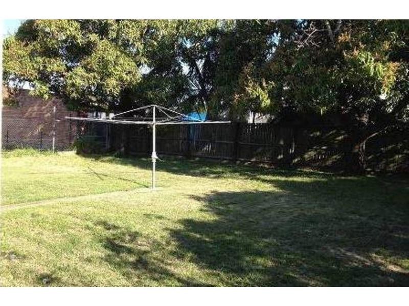 22 Edwin Street, Berserker QLD 4701