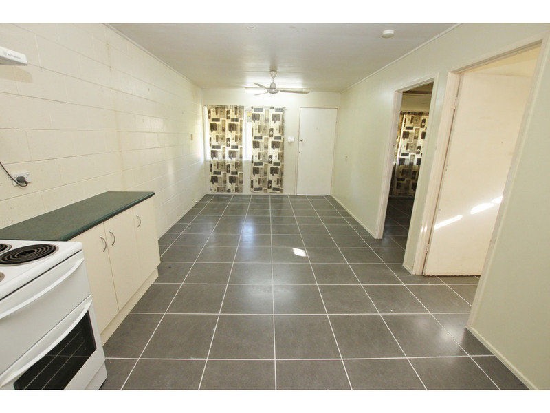 2/181 Wooster Street, Berserker QLD 4701