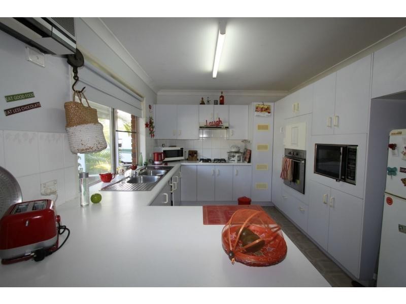19 Davidson Street, Cooee Bay QLD 4703