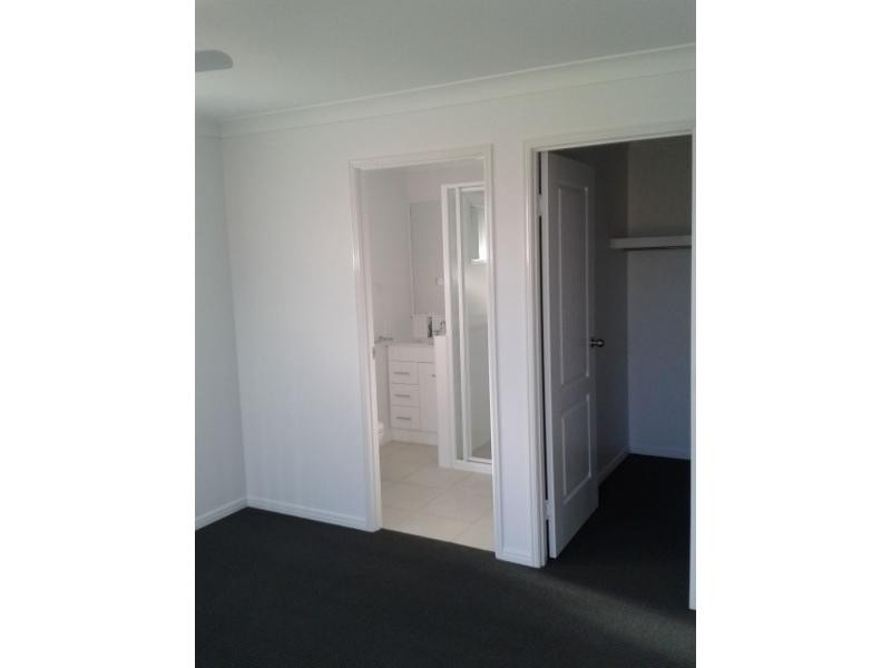 35 Audrey Drive, Gracemere QLD 4702