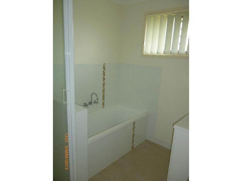 17 CHERRYFIELD Road, Gracemere QLD 4702