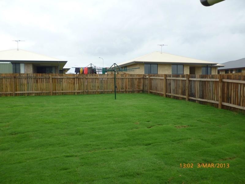 17 CHERRYFIELD Road, Gracemere QLD 4702