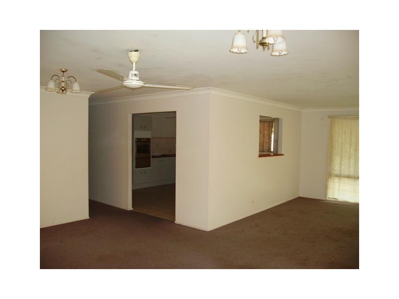 64 Middle Road, Gracemere QLD 4702