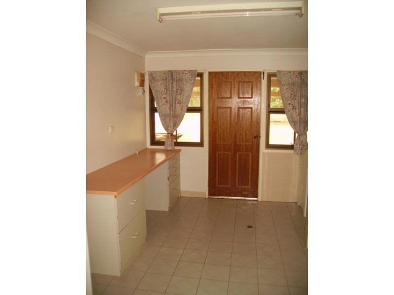 64 Middle Road, Gracemere QLD 4702