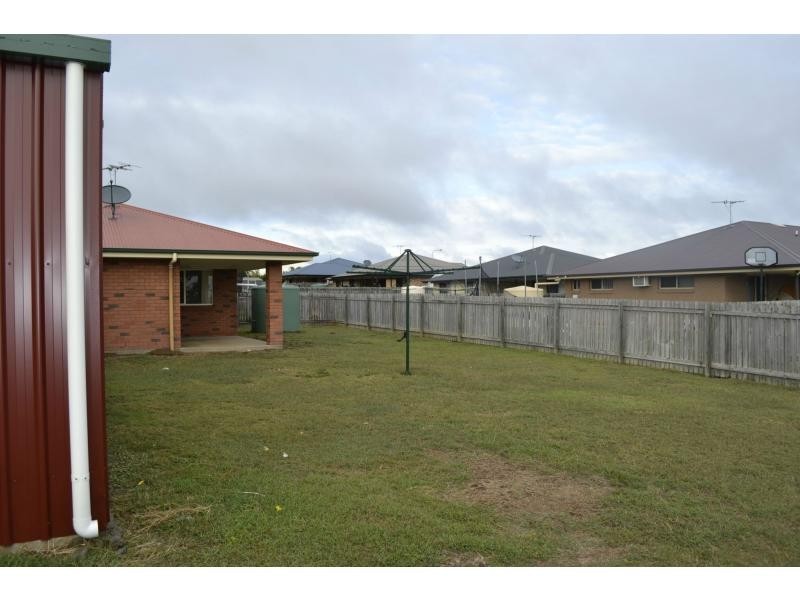 17 William Close, Gracemere QLD 4702