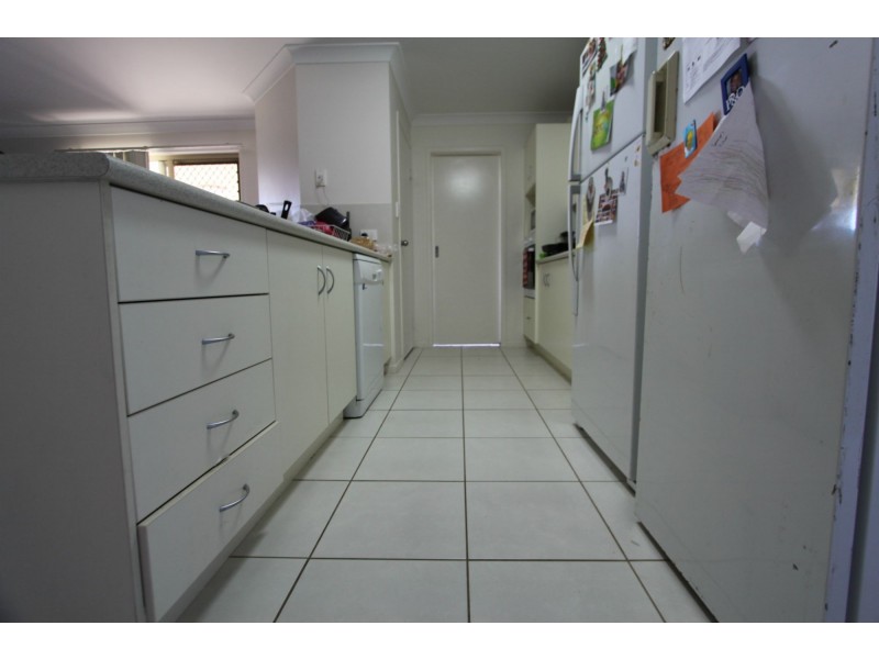 12 Jane Crescent, Gracemere QLD 4702