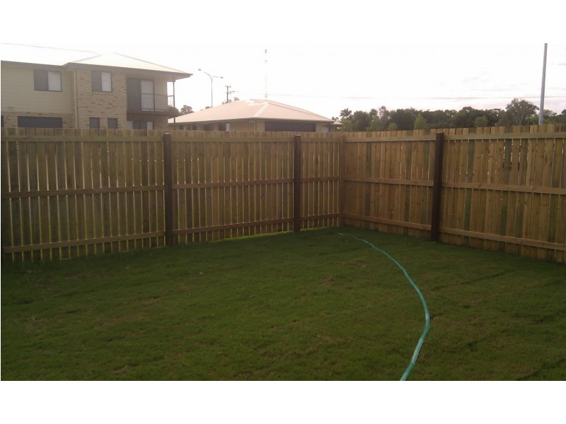 12 Jane Crescent, Gracemere QLD 4702