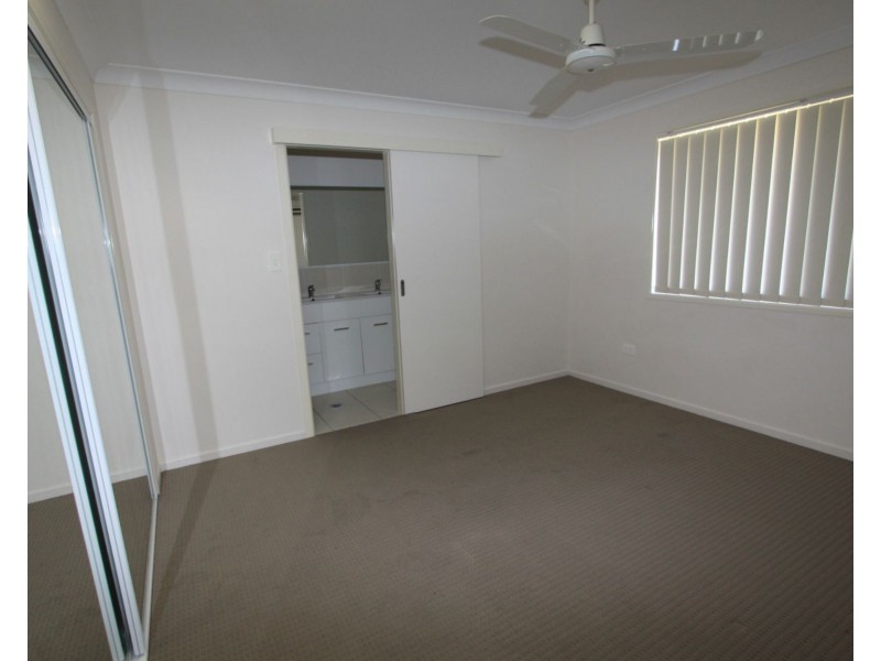 19 Bronco Crescent, Gracemere QLD 4702