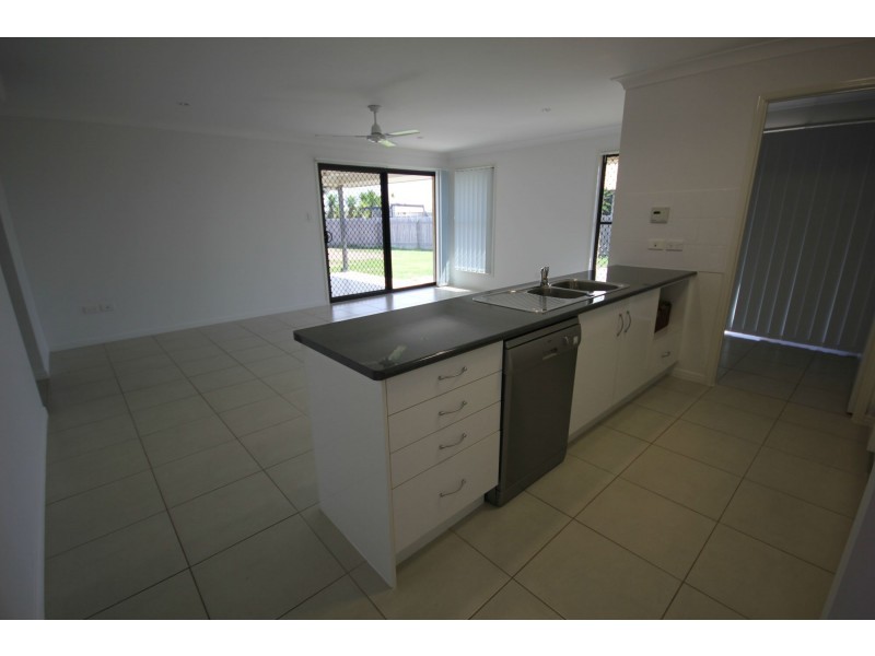 43 Amalfi Drive, Zilzie QLD 4710