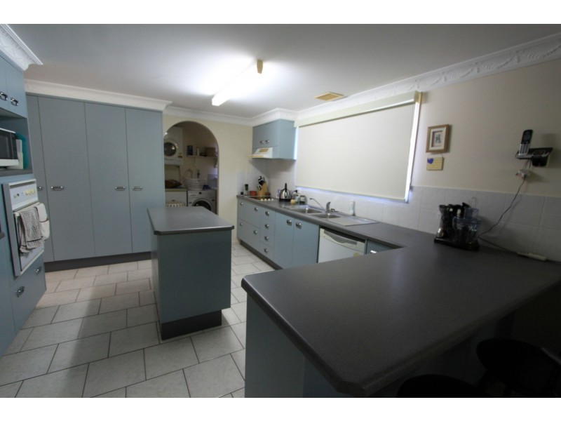 9 Kawana Close, Kawana QLD 4701