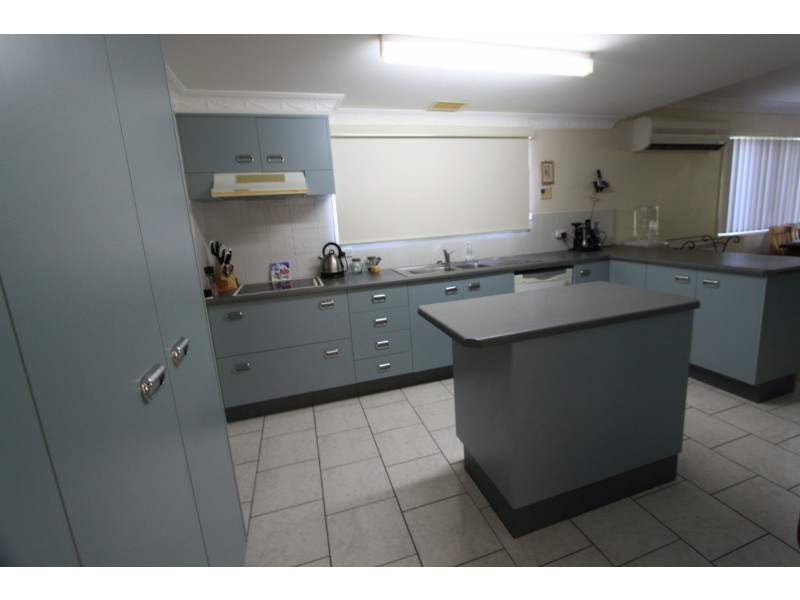 9 Kawana Close, Kawana QLD 4701