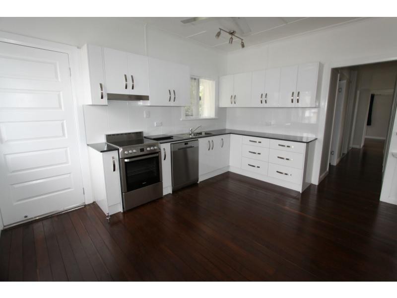 17 Spencer Street, The Range QLD 4700